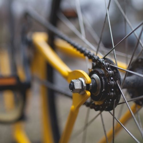 Is it easy and trouble-free to replace a bicycle chain?