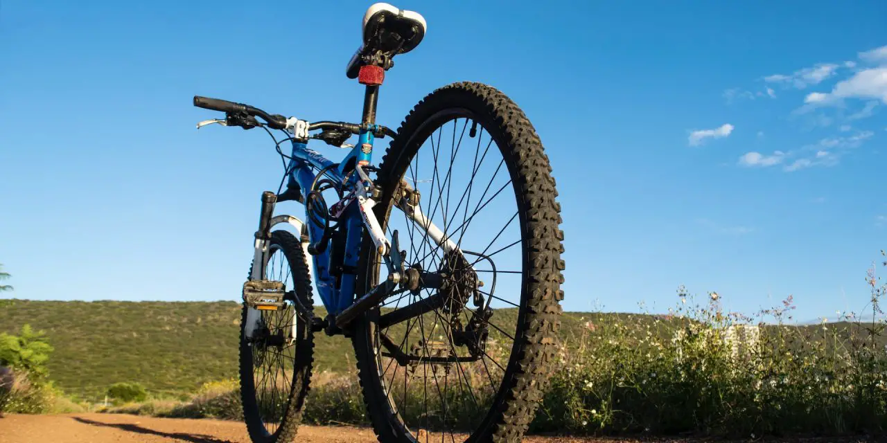 Tire Pressure on a Mountain Bike: What it should be and how to check it